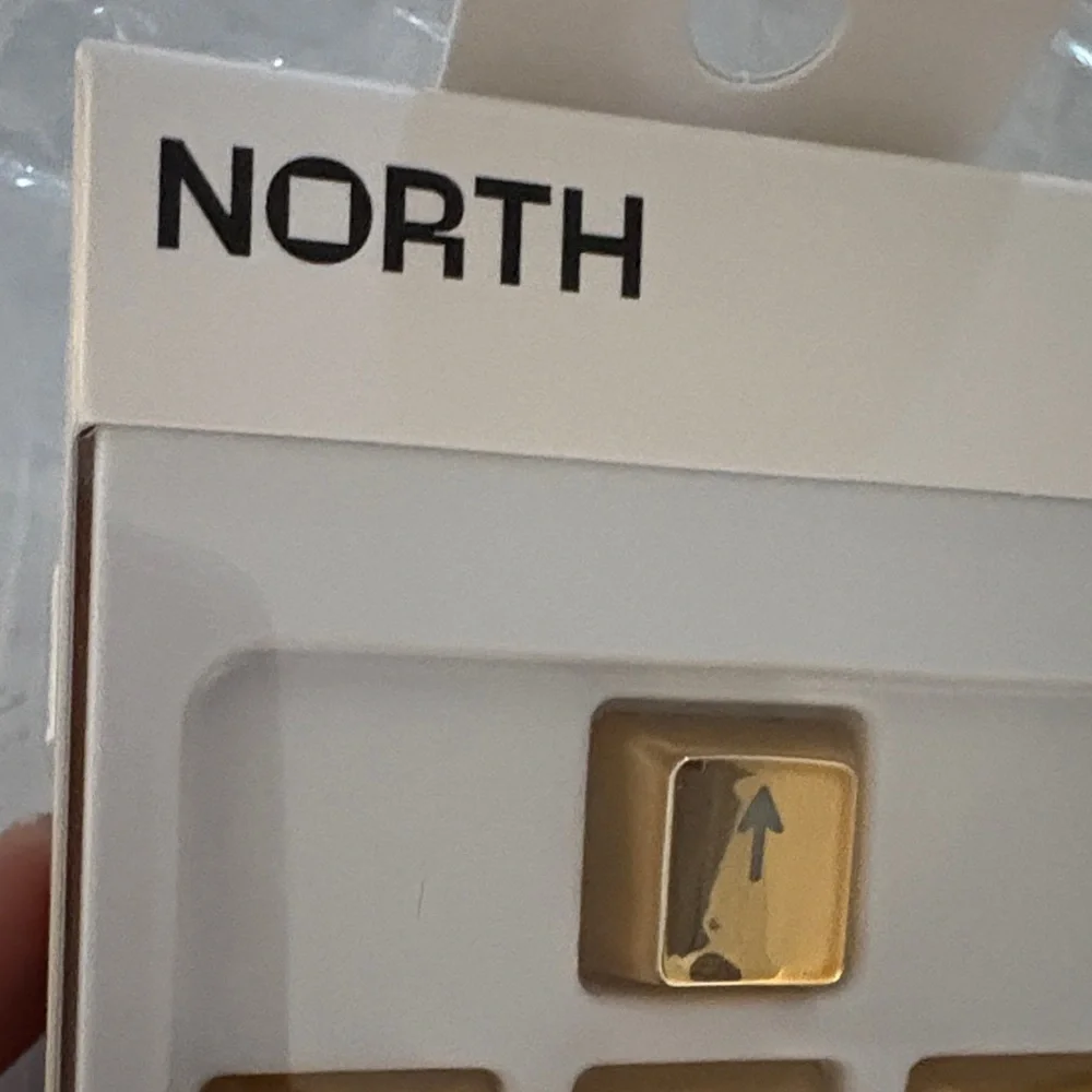 Gold Key Cap Set for Keyboards - Picture 5 of 6